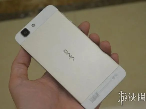 放在兜里都容易折弯了 最薄十大旗舰手机你有吗?