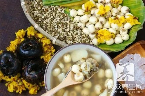 莲子茶的功效与作用有哪些?