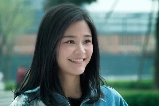 出道16年的岳红女儿,生父是谁现在知道了吗?