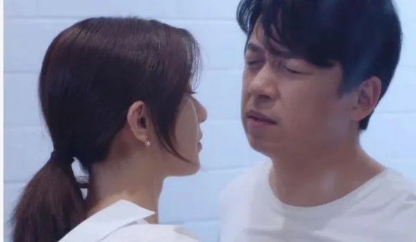 如何评论电视剧《逆流而上的你》?