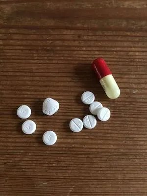 拔牙后消炎药吃几天
