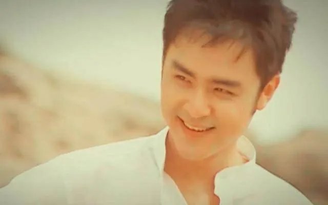 你觉得王鸥怎么样?她在《我们相爱吧》能不能洗白?