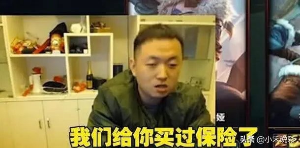 一龙KO药水哥,超过6000万人观看直播,俩人一战创造三个梗,你怎么看?