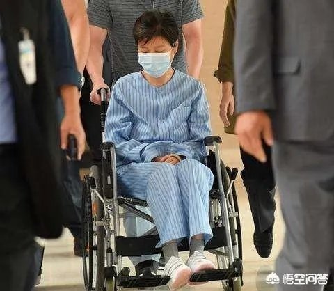 66岁朴槿惠拘捕期限再延长,你认为朴槿惠还要被拘捕多久?