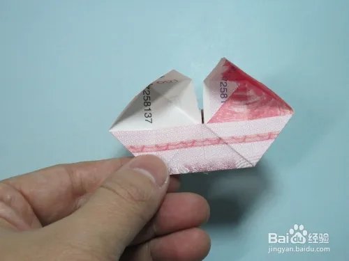 简单的手工折纸天使 用钱折纸爱心天使步骤图解