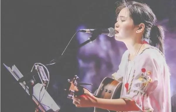 花粥歌曲排行-花粥最出名的歌曲,出山上榜,第九首最催泪