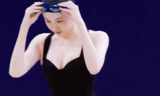 陈小纭八卦泳装照:陈小纭身材有料三围及美照曝光