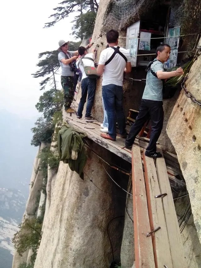 华山为何被称为“奇险天下第一山”?