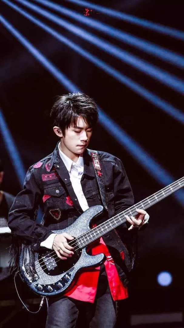 TFBOYS爱出发的视频讲的是什么?