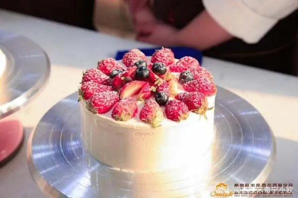 蛋糕培训班要多少钱?